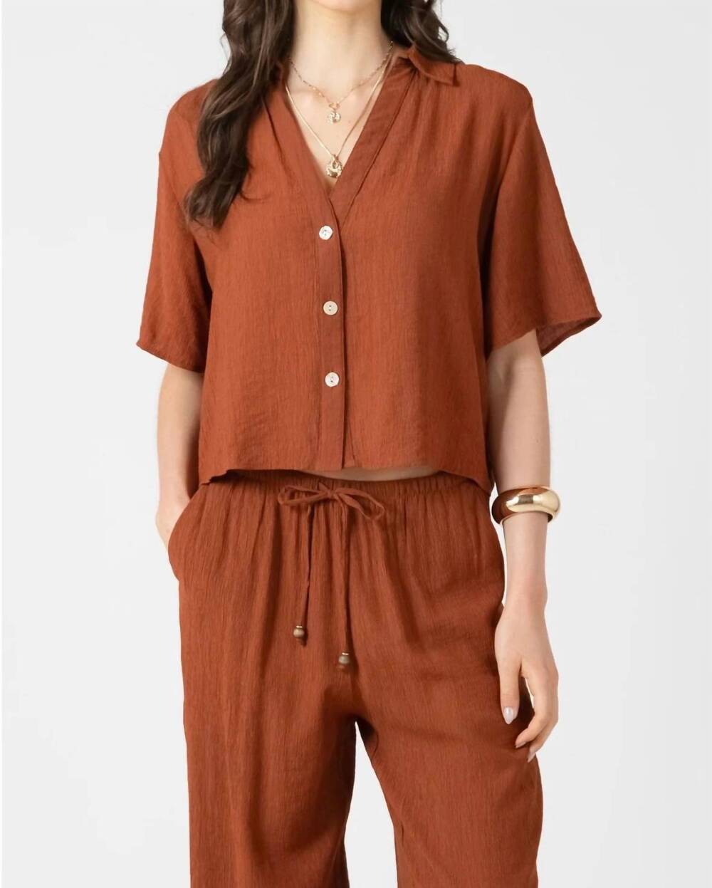 NEW DEX short sleeve v-neck blouse top in burnt sienna